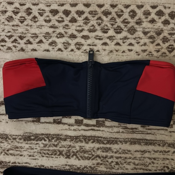 NWOT DKNY strapless swimsuit red and navy size XS - Picture 2 of 7